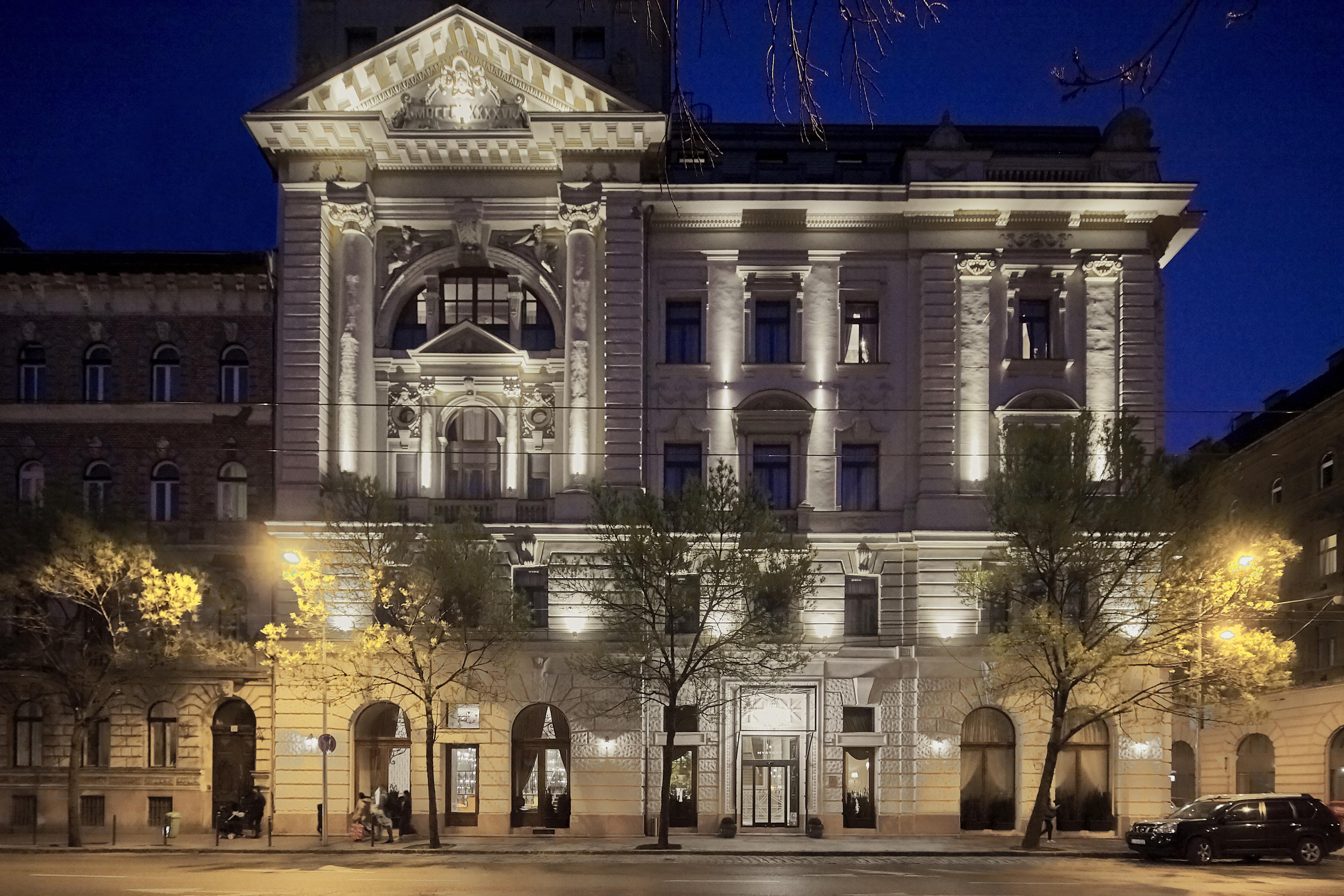 Mystery Hotel Будапешт Экстерьер фото